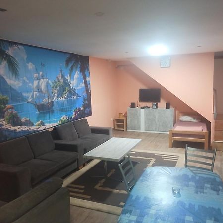 Red Apartman Trebinje Ngoại thất bức ảnh