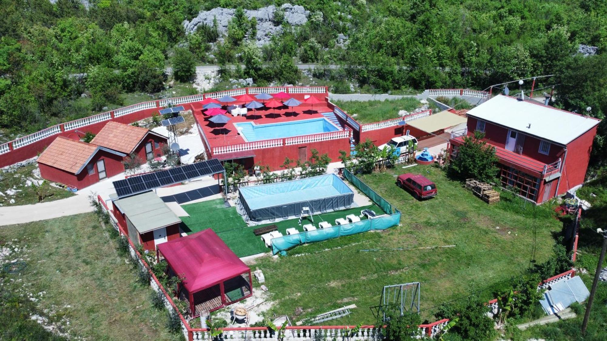Red Apartman Trebinje Ngoại thất bức ảnh